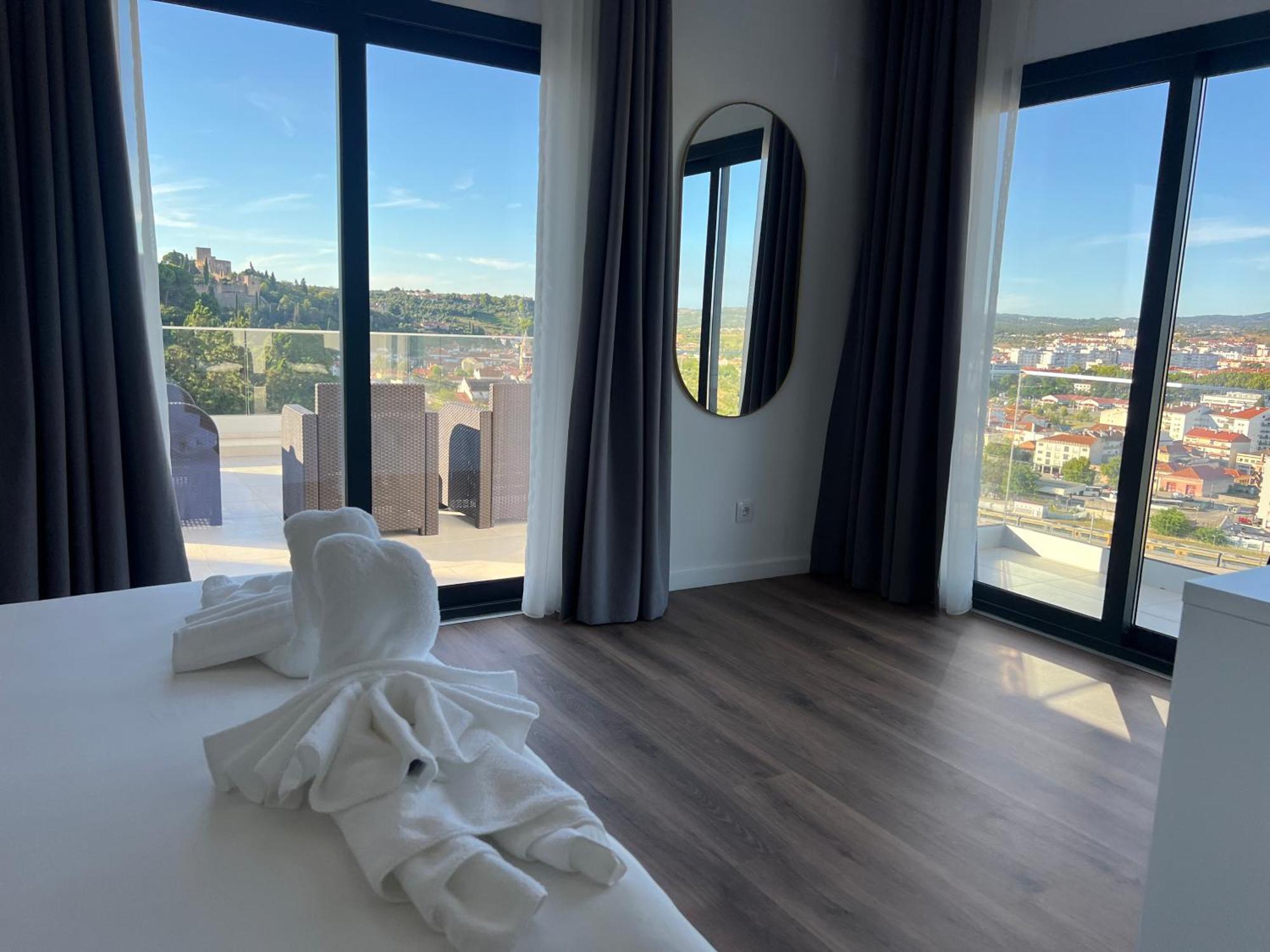 Vila Pombal Tomar - Luxury Apartment With Private Pool And Castle View エクステリア 写真